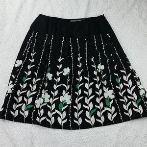 Apt 9 100% cotton black and white floral sk